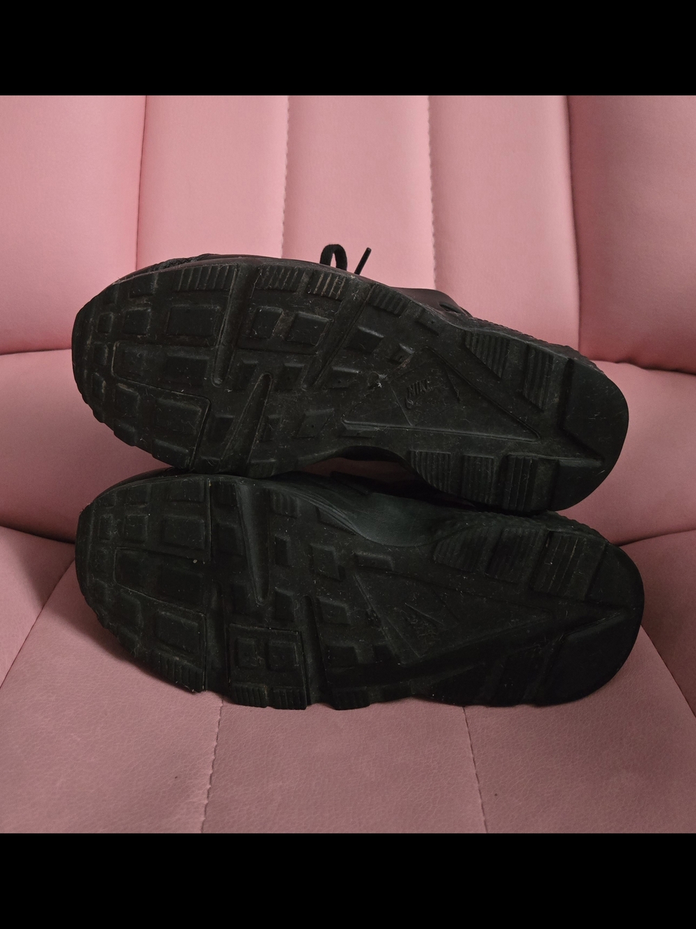 All Black Nike Huarache Run Shoes For Little Girl - Picture 3 of 5